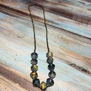 Ladies beaded necklace